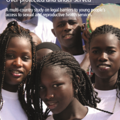 Surprotégé et sous-desservi : Obstacles juridiques à l'accès des jeunes aux services de santé sexuelle et reproductive