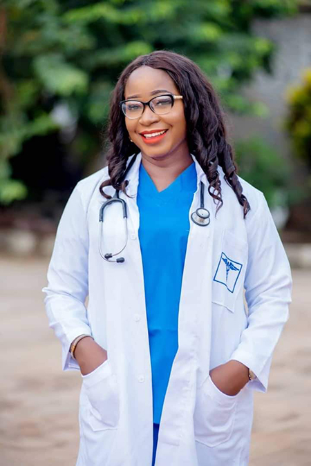 डॉ Maryann Ekwuribe