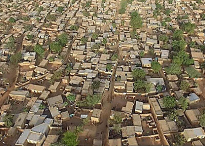 TCI समर्थन Ouagadougou की गरीब शहरी बस्तियों को परिवार नियोजन सेवाओं से लाभ में मदद करता है