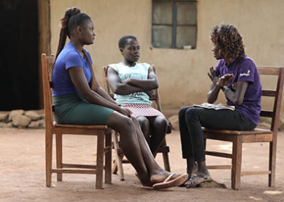 विहिगा काउंटी, केन्या में परिवार नियोजन सेवाओं में सुधार, किशोर गर्भावस्था दर पर प्रभाव डालने के लिए