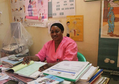 L'établissement de santé de Nioro continue à mettre en œuvre l'intervention d'orientation universelle de TCImême après l'obtention du diplôme.