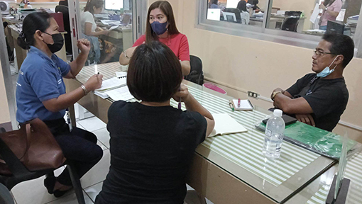 नागा सिटी, फिलीपींस में जनसंख्या अधिकारी परिवर्तनकारी नेता बन गया TCI प्रशिक्षण