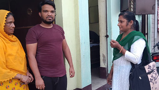 TCI Histoires urbaines : Des ASHA comme Rina Devi à Bokaro, Jharkhand, incitent les hommes à soutenir le planning familial