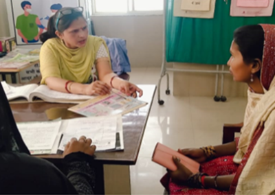 बरेली, भारत में अस्पताल में गर्भपात के बाद परिवार नियोजन सेवाओं को मजबूत करता है